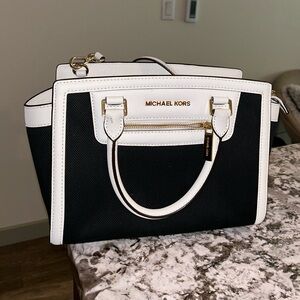 Michael Kors Limited Edition Black/White Selma Satchel / Crossbody Bag - NWOT